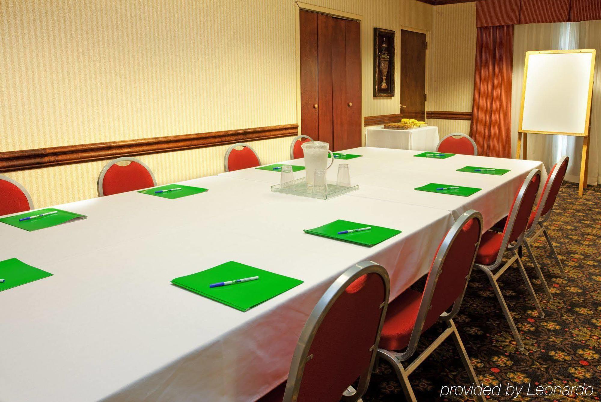 Holiday Inn Express Hotel & Suites Scott-Lafayette West By Ihg Бизнес фото