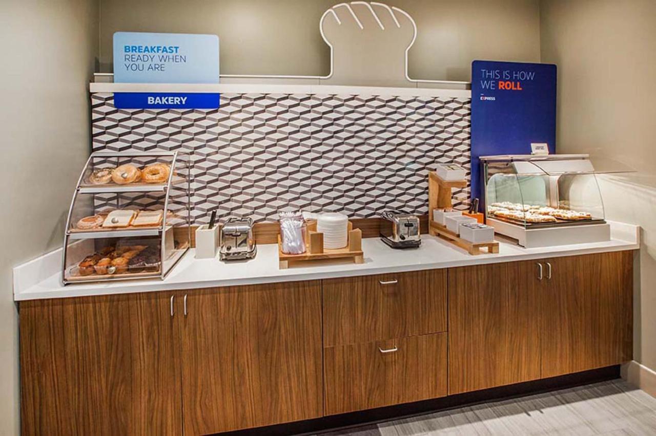 Holiday Inn Express Hotel & Suites Scott-Lafayette West By Ihg Экстерьер фото